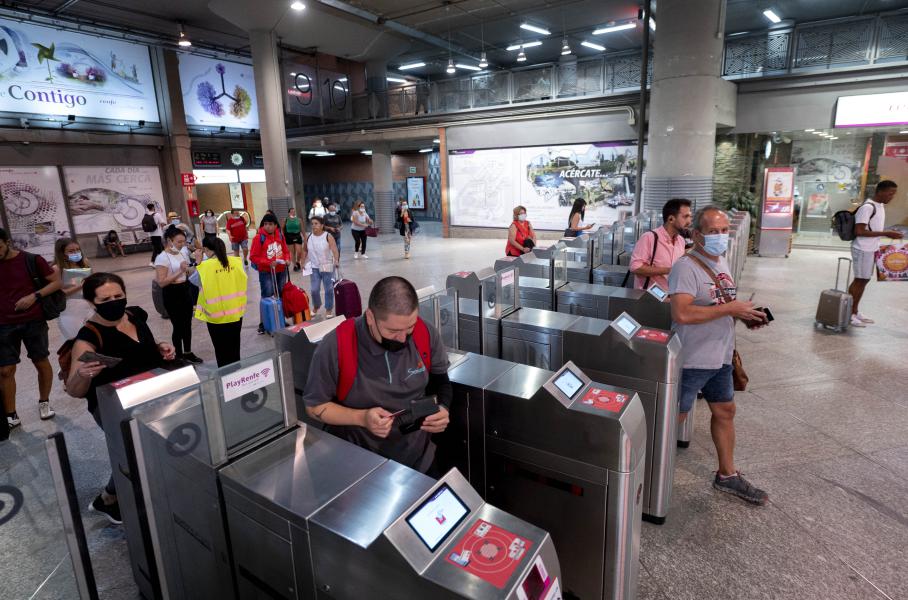 Rebajas del 30% al 50% en el transporte de Madrid