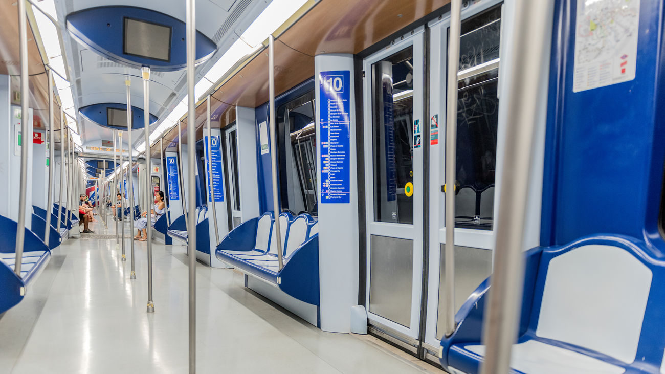 Interior-vagon-Metro-Madrid-linea_2165793457_7312787_1300x731