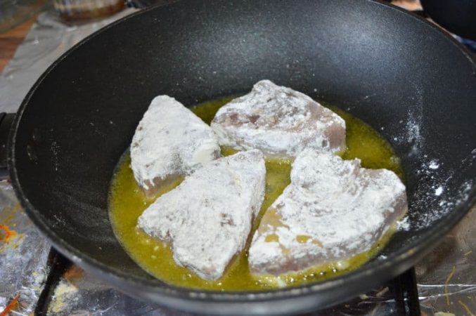Atún con tomate: una receta sencillísima con la que te chuparás los dedos 