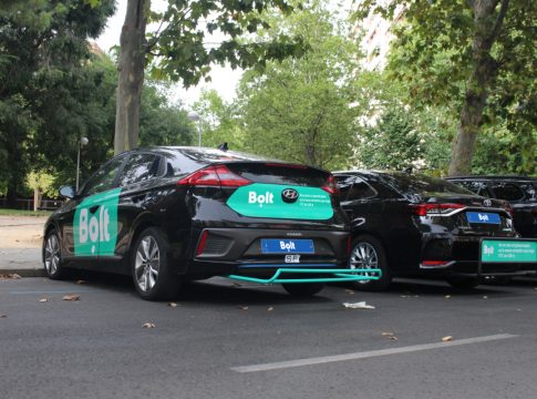 bolt-cataluna-decreto-anticabify-1 Bolt instala extensiones homologadas en los vehículos VTC de Cataluña