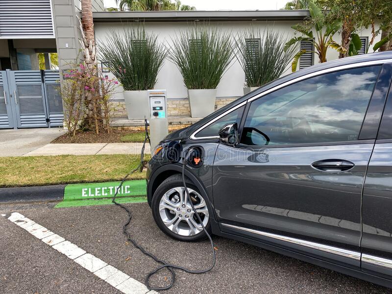 Bolt presenta su estación de carga eléctrica durante la Semana Europea de la Movilidad Bolt presenta su estación de carga eléctrica durante la Semana Europea de la Movilidad