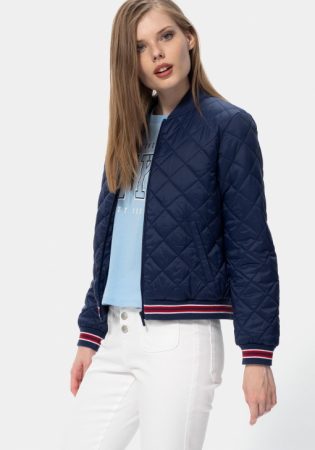 Carrefour rebaja a 11,99 euros la mejor parka para este otoño 54 Merca2.es carrefour 10 Merca2.es