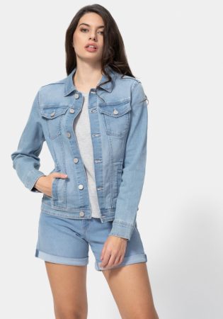 Carrefour rebaja a 11,99 euros la mejor parka para este otoño 46 Merca2.es carrefour 2 Merca2.es