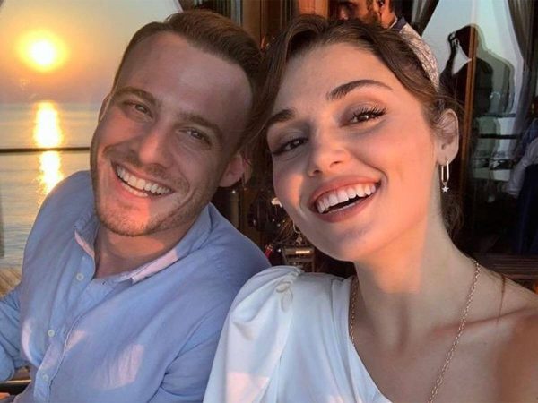 La pista que buscaban los fans: ¿Están juntos Hande Erçel y Kerem Bürsin? 50 Merca2.es f.elconfidencial.com original 210 95a e62 21095ae62cb57c520cbf34cd192e0b77 Merca2.es