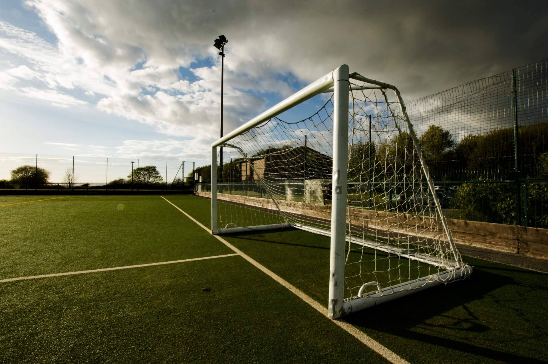 Una empresa informa de descuentos desde 200 euros para completar la última plaza de la liga de fútbol 7 en Pozuelo