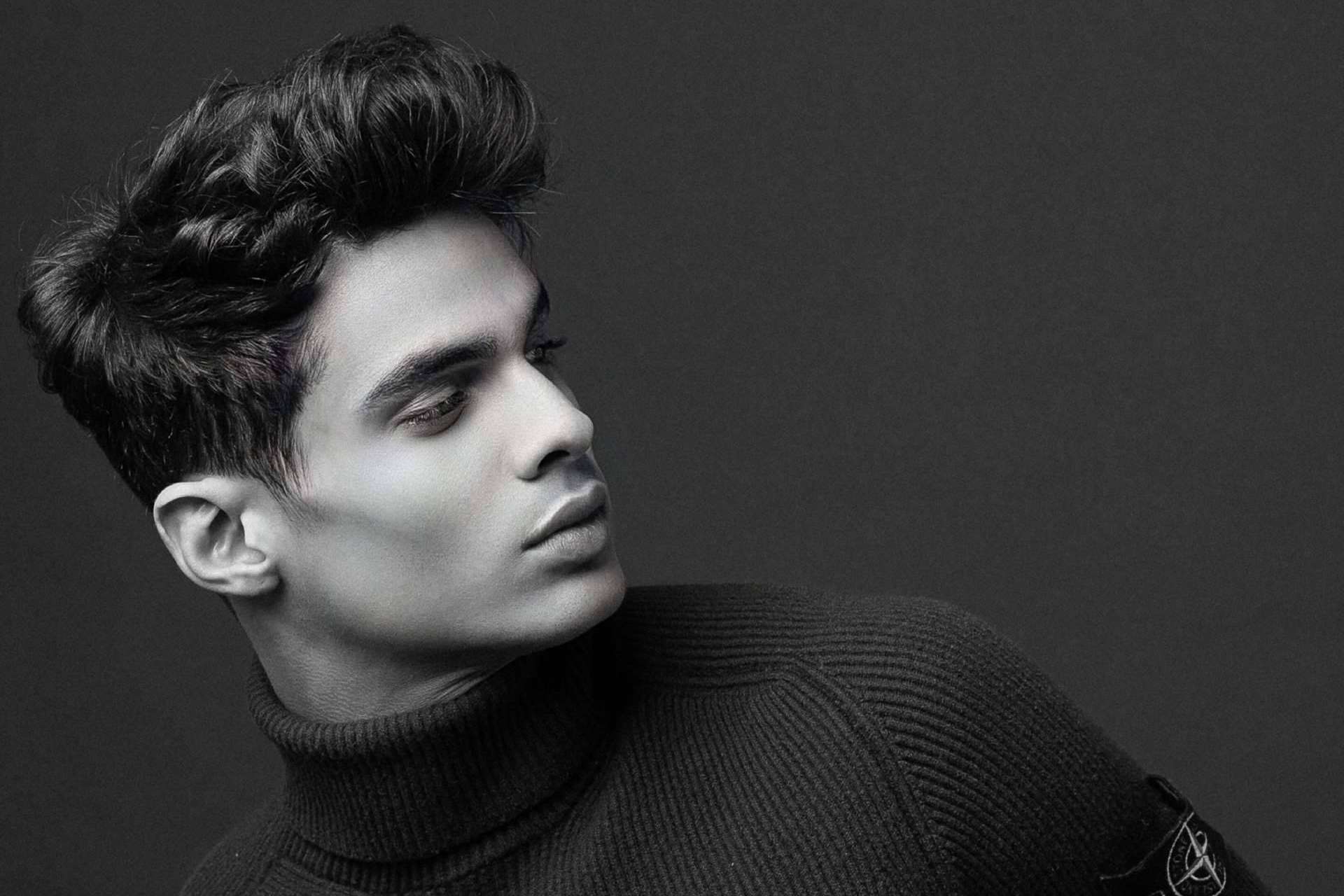 Un emprendedor que apuesta por la comercialización de productos cosméticos y de belleza, Yunier Acosta