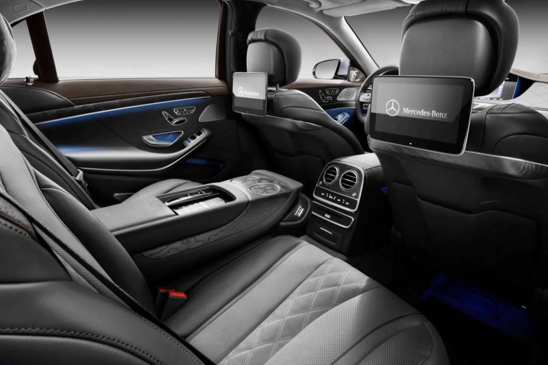 Traslados para familias y empresas de forma personalizada, con Limusines Lara