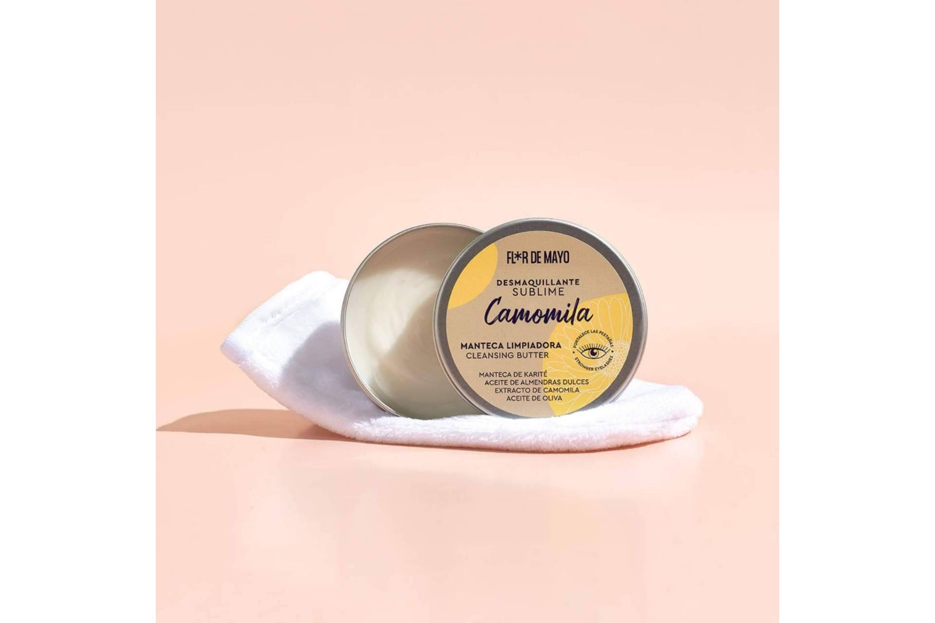 Flor de Mayo dispone de productos de camomila para unirse a la Doble Limpieza y cuidar a fondo la piel