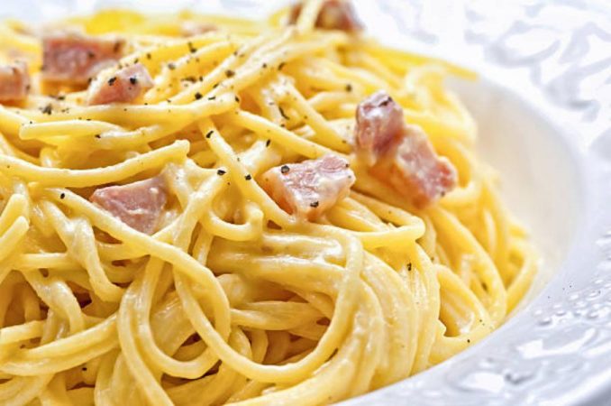 La receta de Arguiñano para hacer unos espaguetis carbonara diferentes 44 Merca2.es Origen de la salsa carbonara
