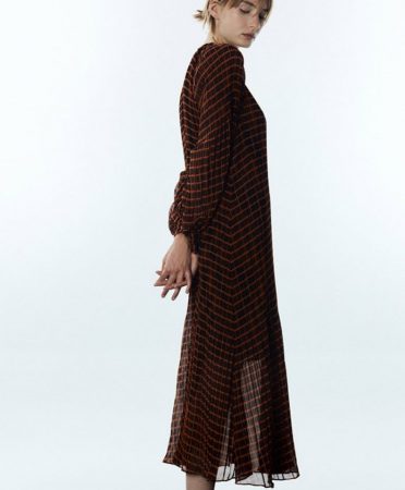 El bolso acolchado de Sfera que solo cuesta 11,99 euros 18 Merca2.es Sfera