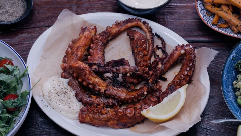 Pulpo asado: la receta que deja por los suelos el pulpo a la gallega 41 Merca2.es 210436 Merca2.es
