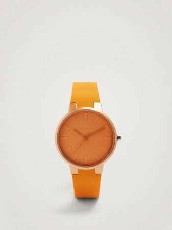 El nuevo reloj de Parfois que parece de marca por menos de 30 euros 44 Merca2.es El reloj de Parfois que completará tu outfits