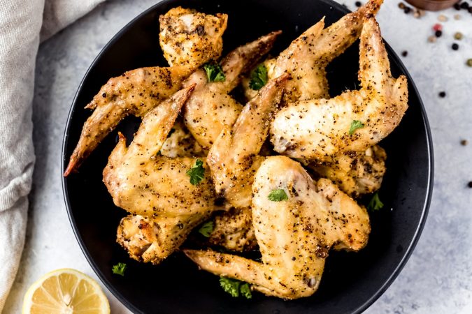 Alitas de pollo al limón: el truco para que queden crujientes 