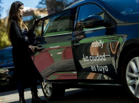 Cabify mantiene operaciones en Barcelona