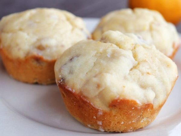 Magdalenas de limón: el truco para que queden esponjosas y llenas de sabor 