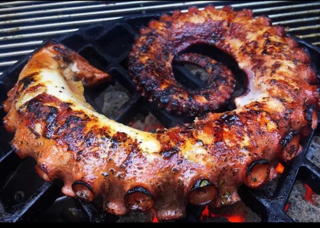 Pulpo asado: la receta que deja por los suelos el pulpo a la gallega 46 Merca2.es Pulpo a la parrilla Merca2.es