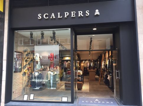 Establecimiento de Scalpers. Establecimiento de Scalpers.