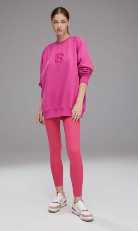 Sudadera deportiva con parche