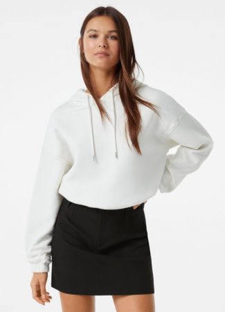 Minifalda con trabillas de Bershka