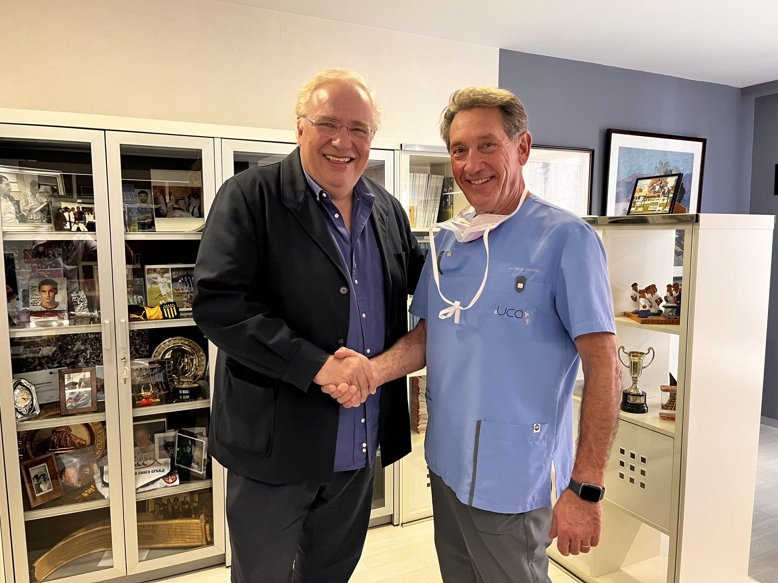 El doctor Mikel Sánchez y OAFI Foundation cierran un acuerdo para combatir los efectos de la artrosis