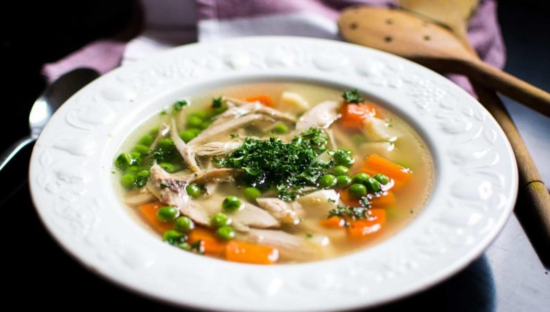 Cómo hacer el mejor caldo de pollo casero que cura todos los males 27 Merca2.es image 12 Merca2.es