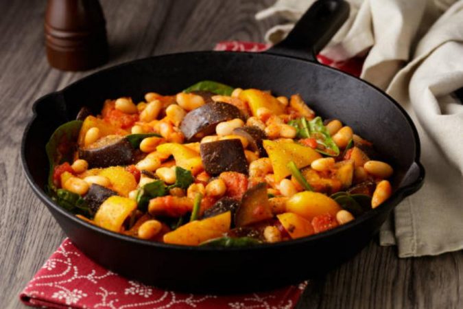 Alubias blancas con verduras: la mejor receta de chef para los días fríos 30 Merca2.es Preparación de las alubias blancas