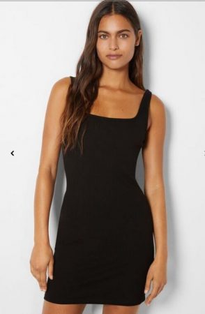 screenshot www.bershka.com 2022.10.04 16 25 15 Merca2.es