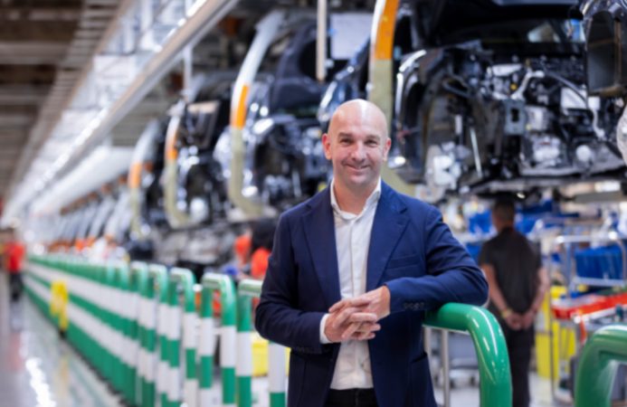 Los retos de Arreche Artajo para levantar la nueva Seat 1 Merca2.es José Arreche Artajo, director de la fábrica de Seat en Martorell