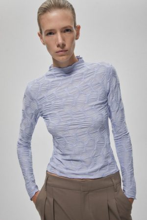 Sfera: el jersey de ondas que le gusta a todas solo cuesta 21,99 euros 42 Merca2.es sfera 10 1 Merca2.es