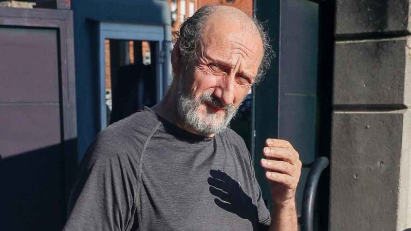 José Luis Gil se recupera lentamente