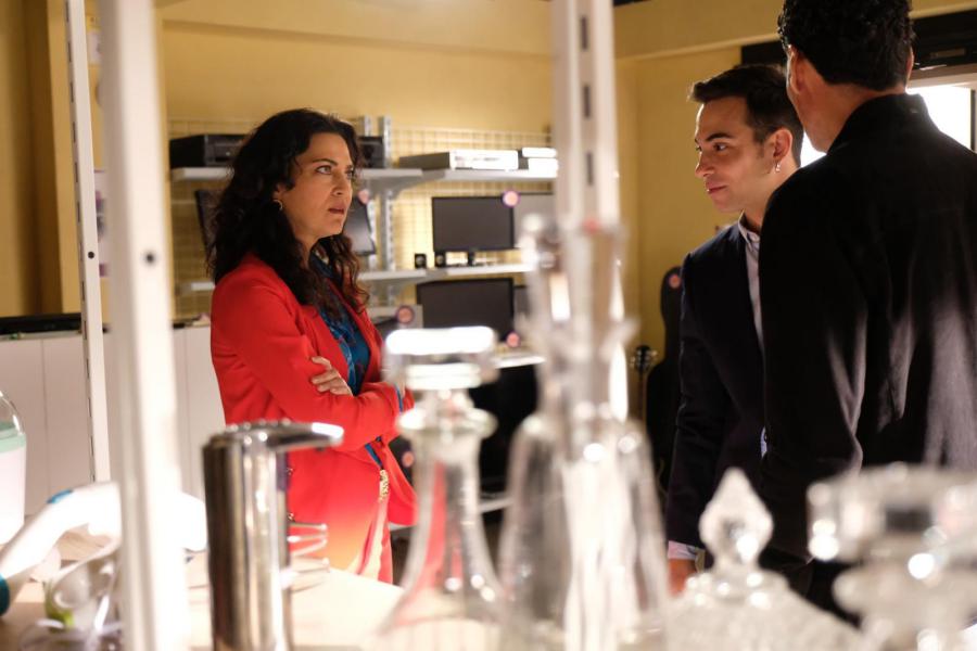 El reparto de Servir y proteger