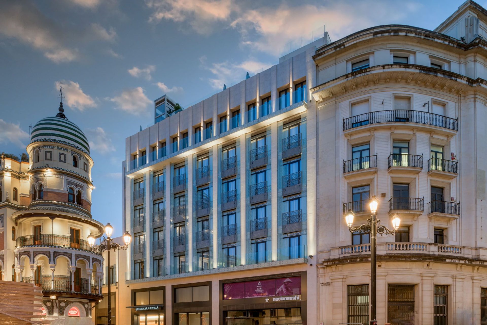 GANADOR_PREMIOS_3_DIAMANTES__Superior_a_200kw_Hotel_Querencia_exterior