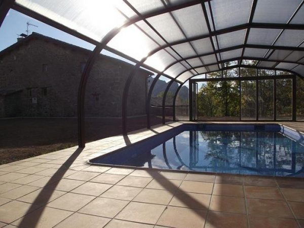 Las mejores casas rurales con piscina climatizada para una escapada de otoño 60 Merca2.es Casas rurales con piscina: La Serra (Vilada, Barcelona)