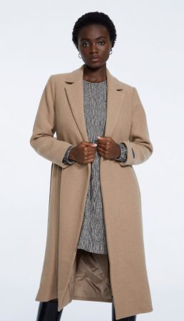 Abrigo paño cinturón de Stradivarius