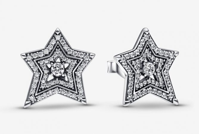 Pendientes de botón Estrella Asimétrica