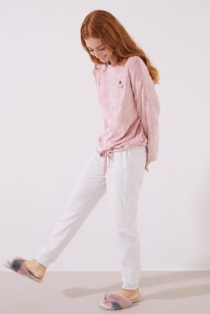 El pijama polar de Women’secret que puedes comprar a precio de Primark 15 Merca2.es Pijama largo polar logo A Neighbor Blonde