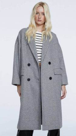 Abrigo largo oversize espiga de Stradivarius