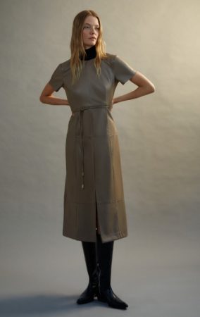 Vestido efecto piel de Sfera