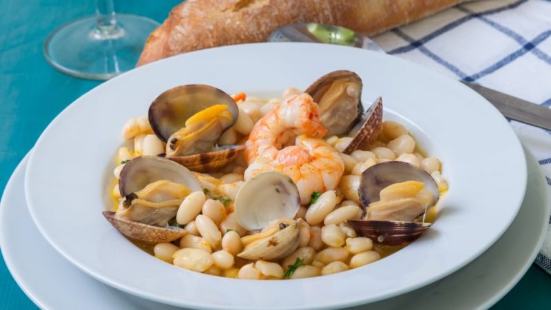 alubias con gambas y almejas Merca2.es