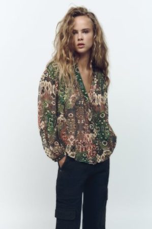 Blusa estampada con hilo metalizado