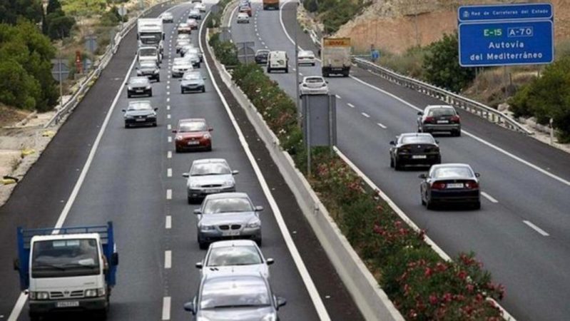 Qué pasa en calzadas de tres o más carriles