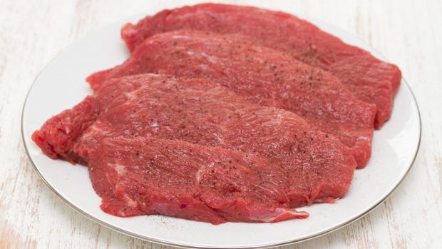 Filete a la plancha: el truco de José Andrés para que quede jugoso 58 Merca2.es filete a la plancha, fuera de nevera antes