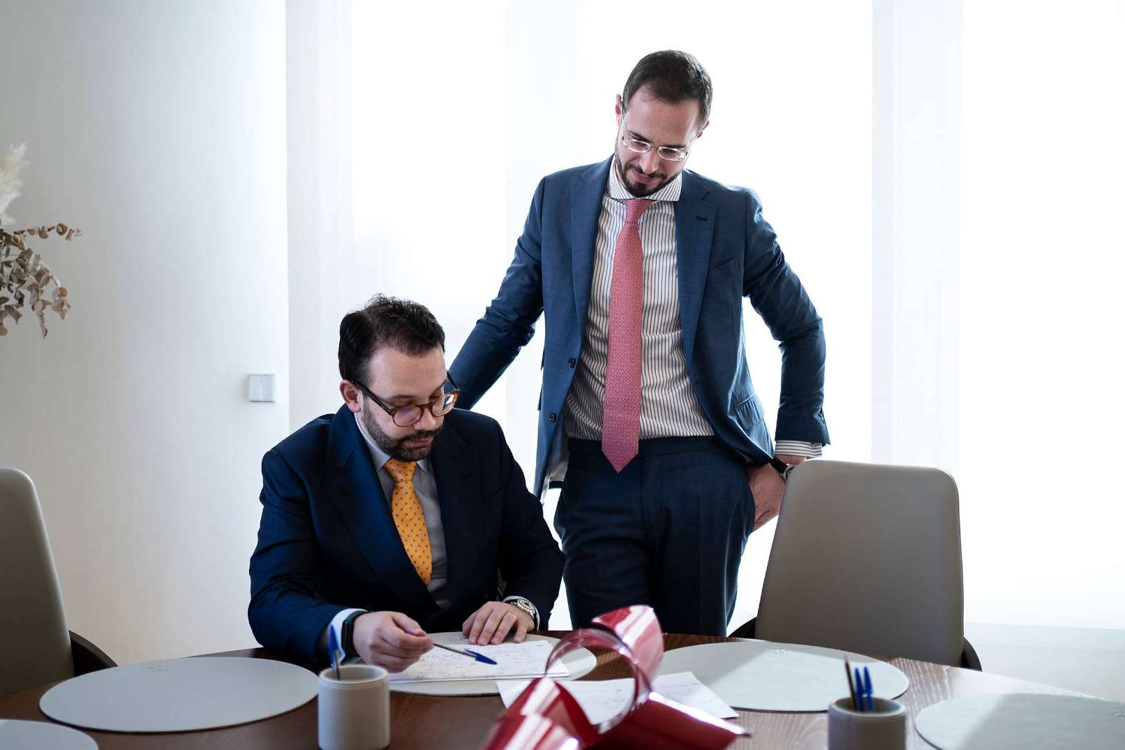 JLA Notarios ofrece asesoramiento a particulares y empresas en trámites administrativos