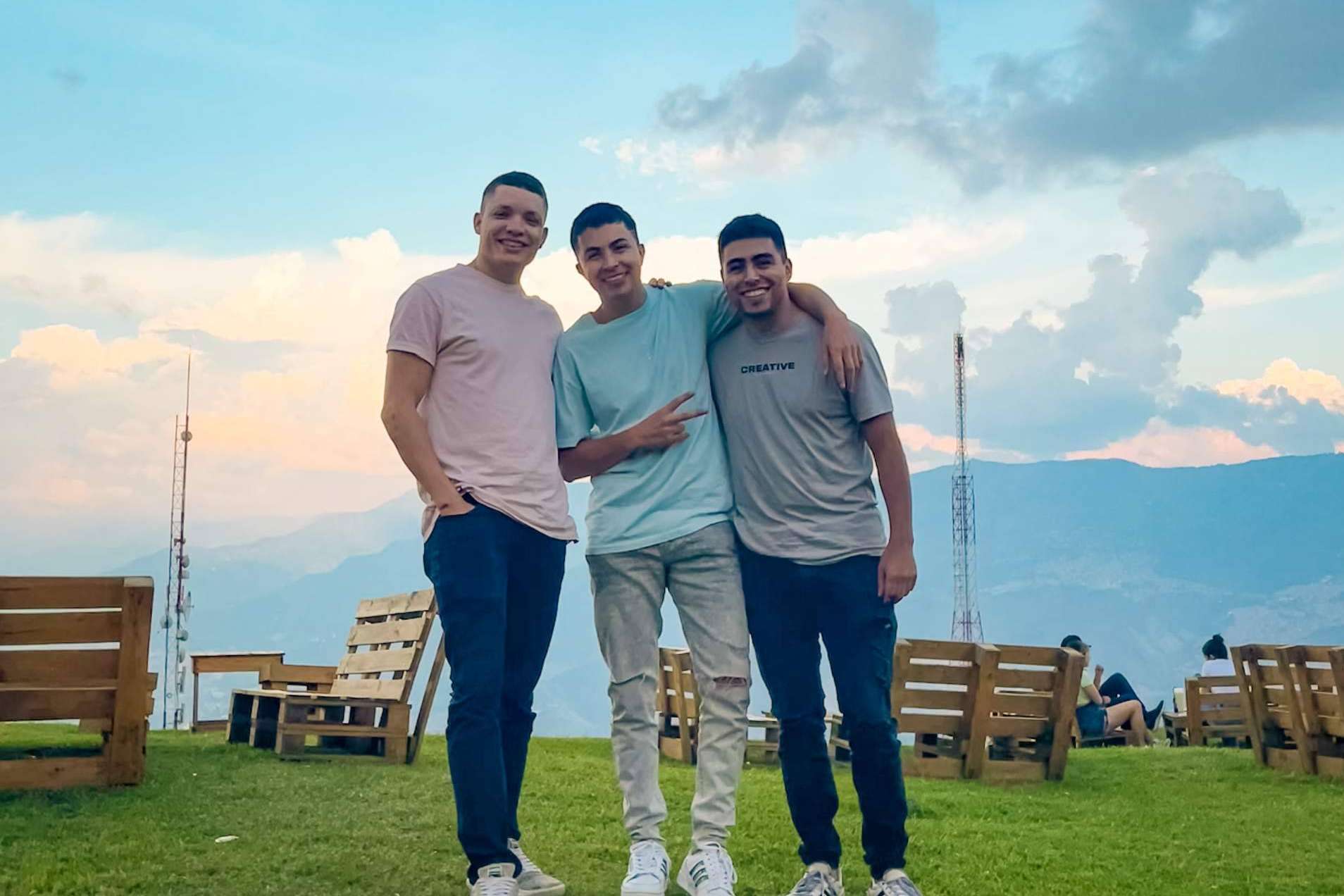 Emprender sobre las montañas de Medellín