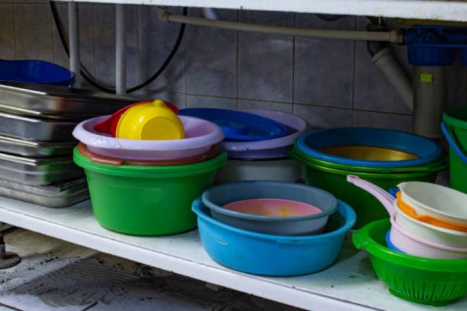 El truco para guardar los táperes y que no ocupen espacio 37 Merca2.es Separadores para cajones y contenedores de plástico