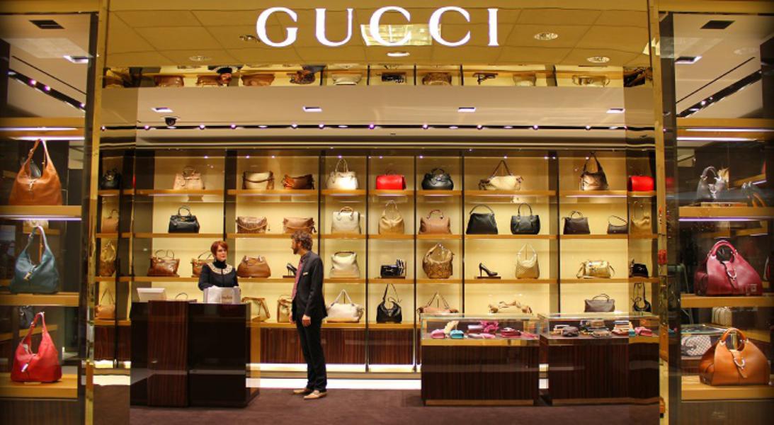 De Valentino a Gucci: por qué Kering apuesta por más tiempo y por Luca de Meo para recuperar el rumbo en lujo