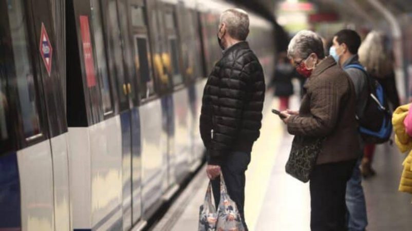 La fecha en la que los mayores de 65 dejarán de pagar por el abono de transporte 8 Merca2.es Fecha en que dejarán de pagar el abono transporte
