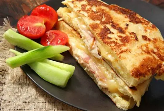 Sandwich Montecristo: la receta más sabrosa para una comida rápida 40 Merca2.es plato Merca2.es