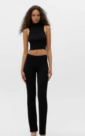 La chaqueta de Pull&Bear por 39,99 euros para darle vida a tu armario 11 Merca2.es Pull&Bear