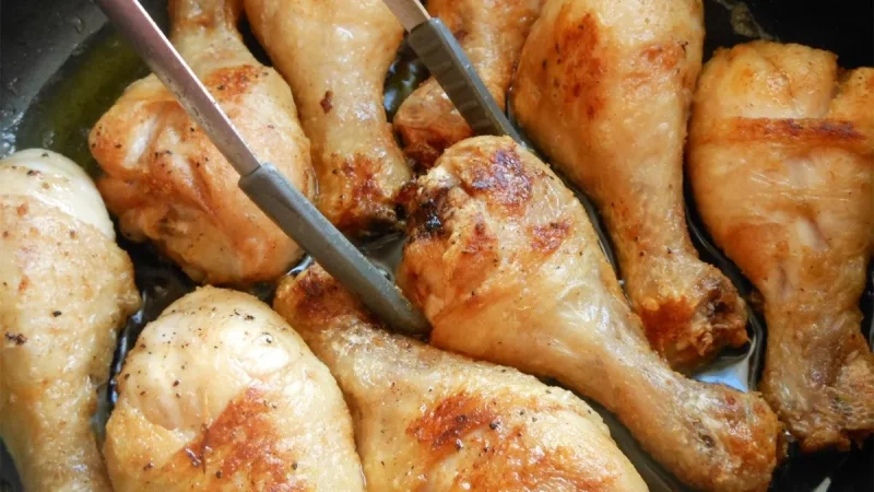 Pollo a la cerveza: no volverás a cocinarlo de otra manera 49 Merca2.es sellar pollo.jpg 412187460 Merca2.es